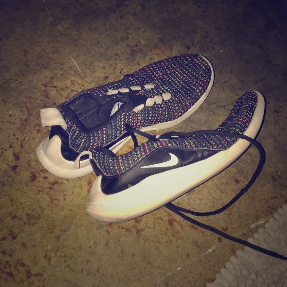 Used Nike ✔️  black with rainbow crochet material